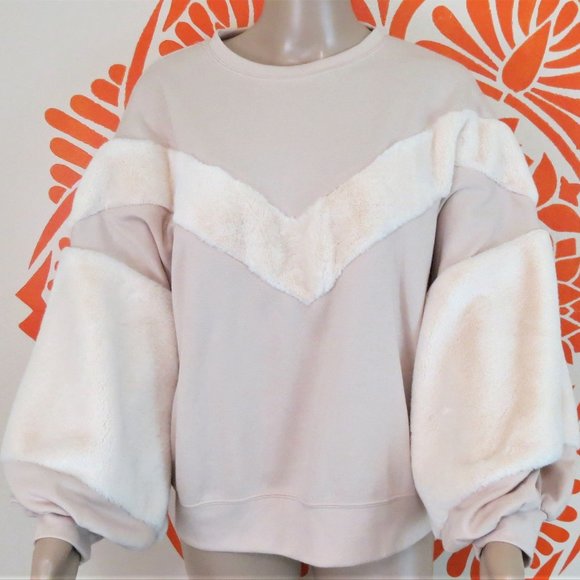 Zara Tops - Zara Pink Peach Faux Fur Sweatshirt Top M